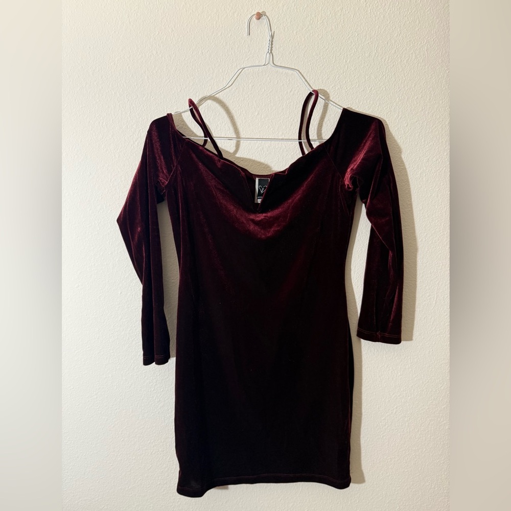 Windsor Velvet Long Sleeve Dress in Deep Burgundy